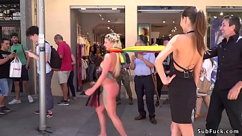 Voyeur Body painted blonde d. in public