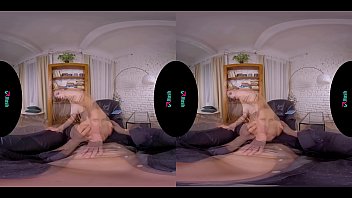 Virtual-reality-porn VRHUSH Kinuski gave her man something worth filming