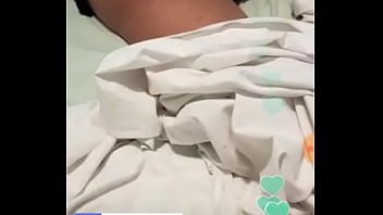 Fat-ass Girl on periscope shows off her fat ass