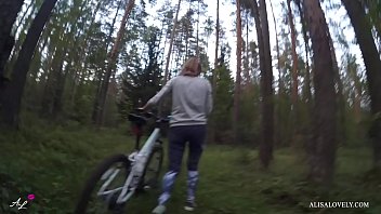 Outdoor Blowjob for my BF in Bike Park!