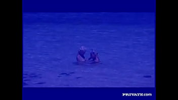 Anal Jennifer Love and Nesty Are Lesbian Scuba Divers Who Fuck under Water