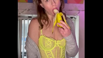 Cum Banana blowjob Tease Miss Madii shows skills