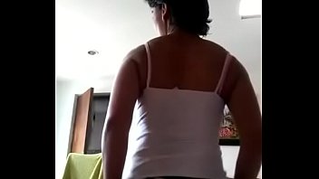 Colombia colombiana me baila en video llamada por WhatsApp