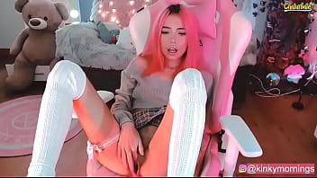 Caiu-na-net E-girl pink gozando na cam