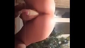 Periscope Pretty teen playing her pussy with toy